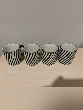 Joseph Abboud Zebra Pattern Ceramic Mug - Black & White (4)
